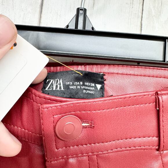 Zara Pants Women Size Small Red Faux Leather High Rise Skinny Zip Fly Pockets - Picture 3 of 8